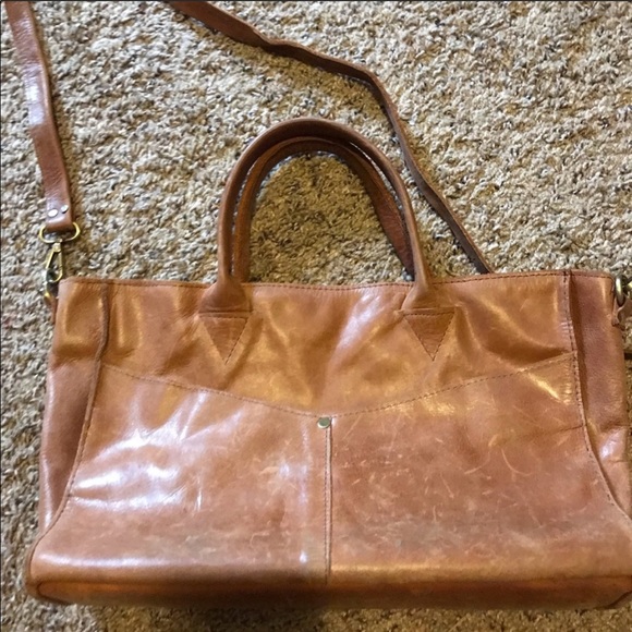 Raven + lily crossbody - Picture 2 of 5